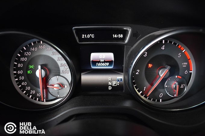 MERCEDES-BENZ GLA 200 d Automatic Business